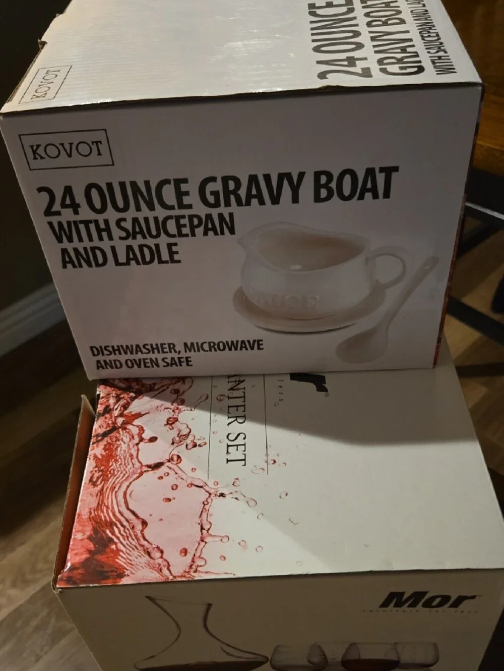 OVO White Gravy Boat Set with Spoon